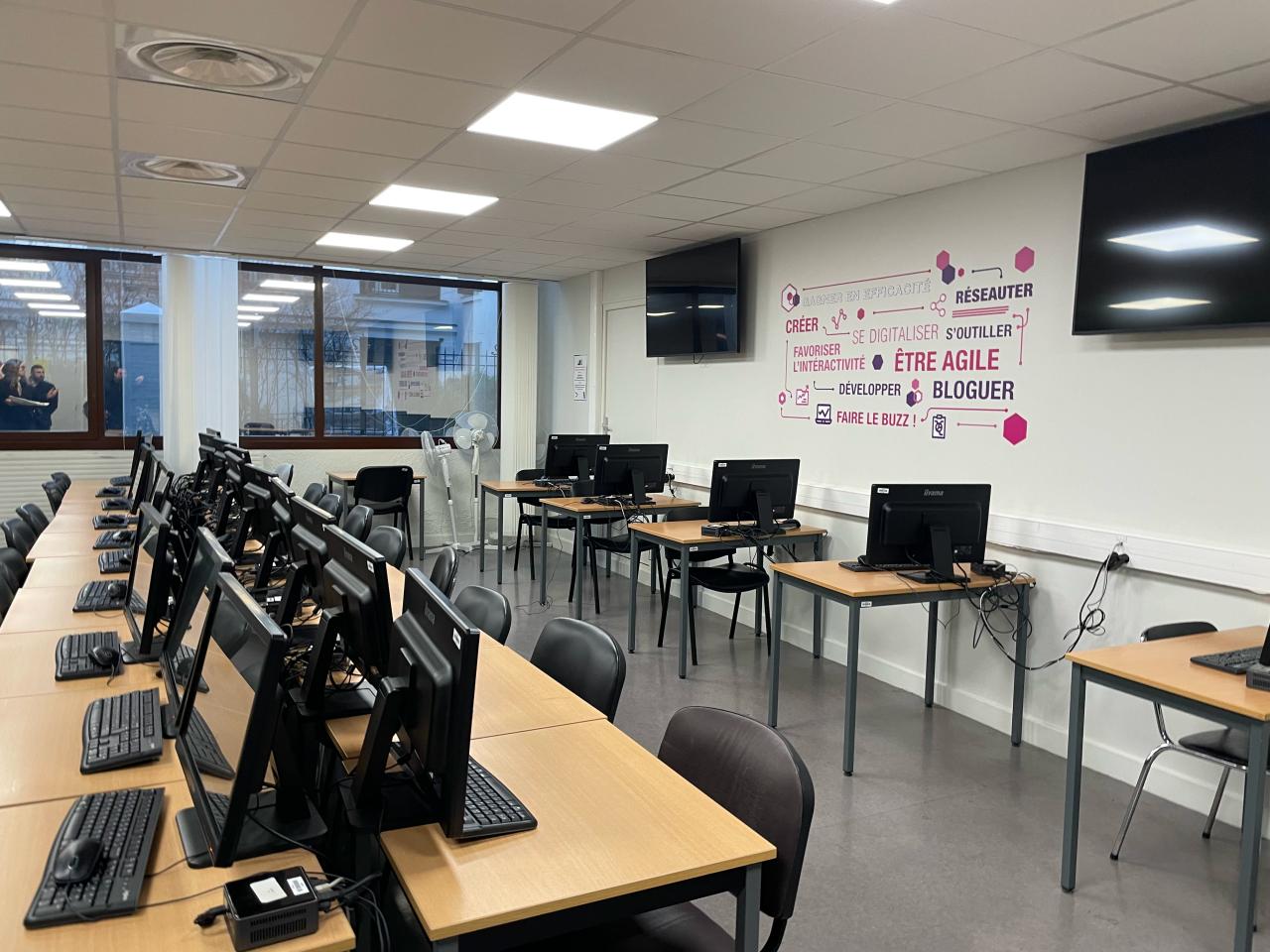 Bureau Paris 1966m² Location bureau Paris OLBUR2425970 0